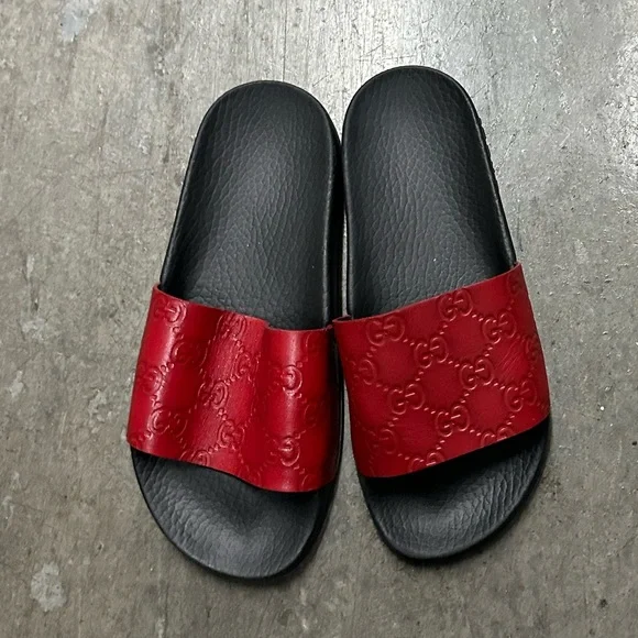 Gucci slides. - Picture 1 of 4